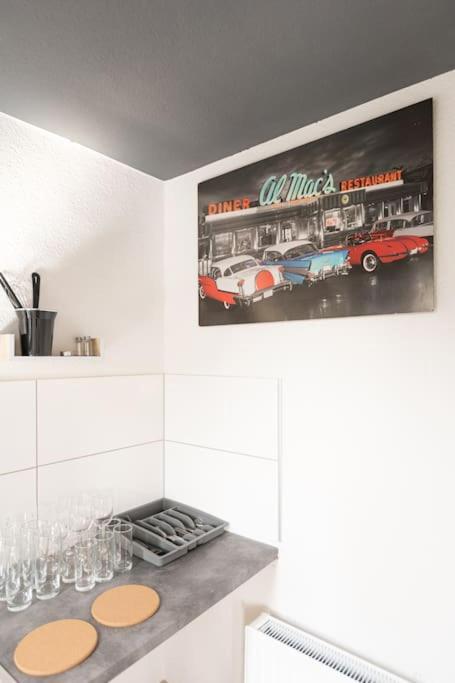 - Nice New York Apartment In The Heart Of Duisburg - Betten & Sofa - 5 Mins Central Station Hbf - Big Tv & Wifi - Dış mekan fotoğraf